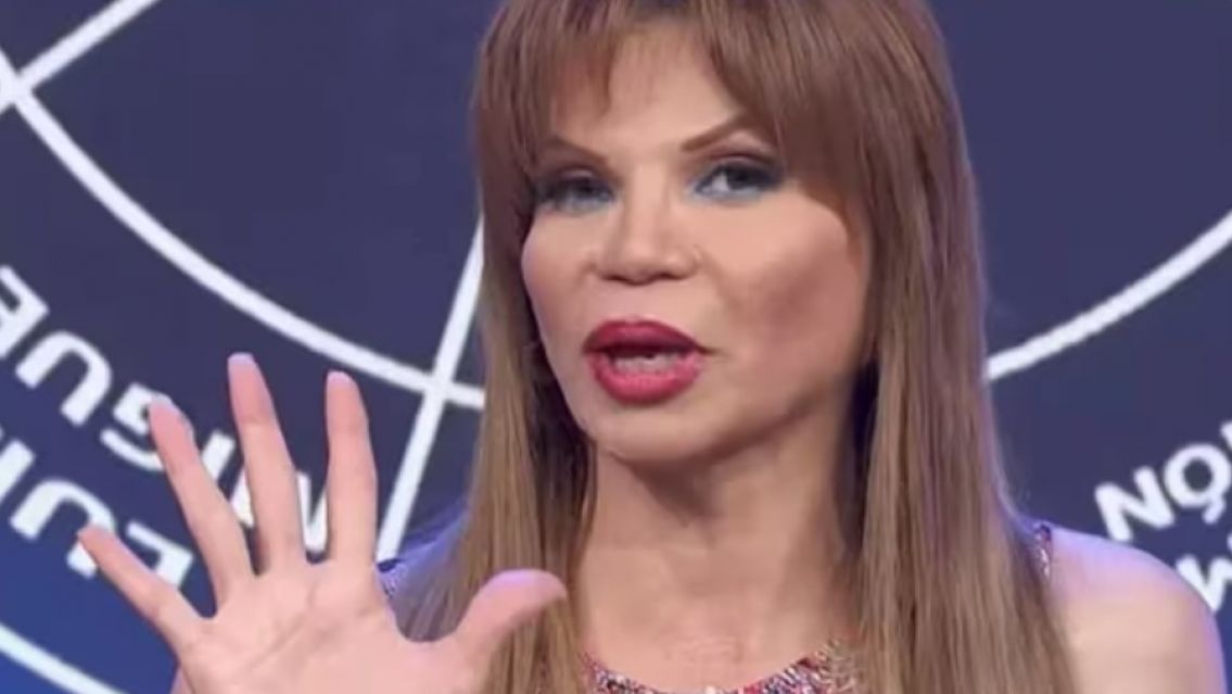 El ritual definitivo de Mhoni Vidente para atraer trabajo y dinero