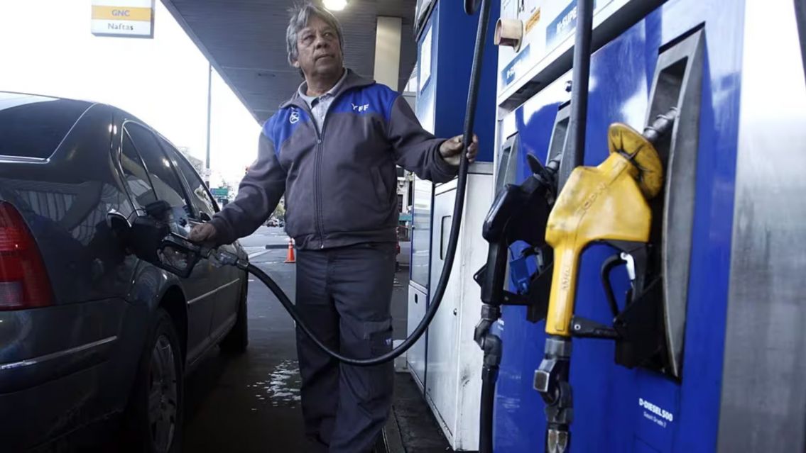 Abril llega con aumentos en los combustibles: a cu�nto se van