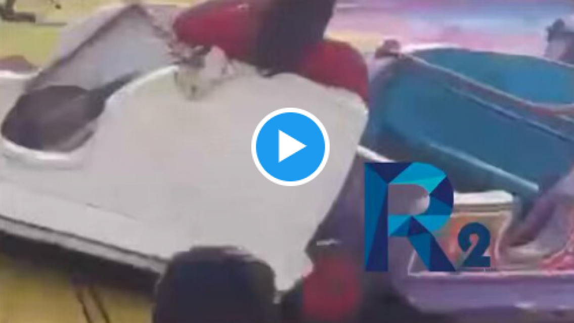 Salió volando de un juego mecánico en un parque de diversiones y murió