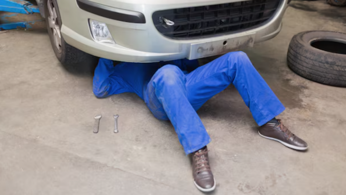 Tragedia en Jujuy: mecánico murió aplastado por el auto que arreglaba