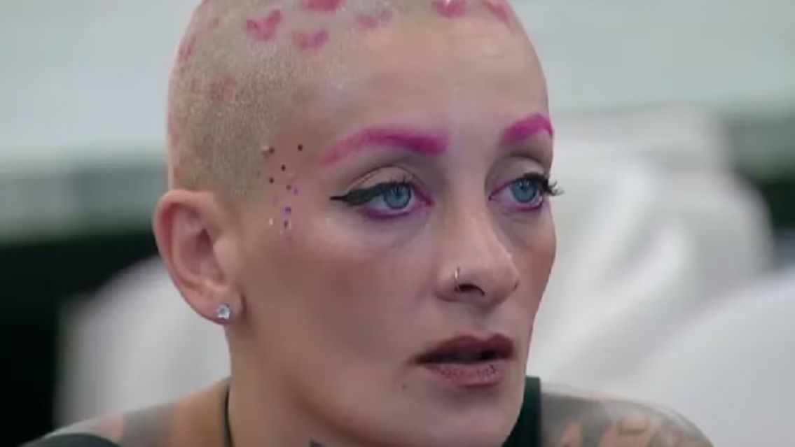 ¿Está embarazada? Furia sintió mareos y tuvo que recibir ayuda de médicos