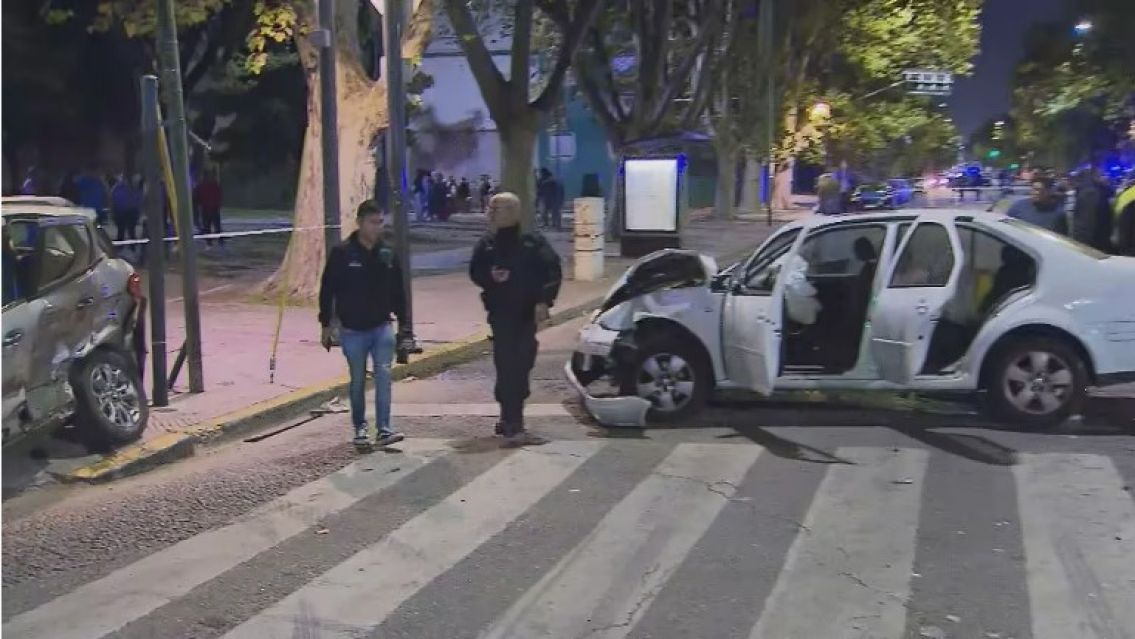 Policía estaba de franco, advirtió que le robaban el auto a una mamá: mató al delincuente