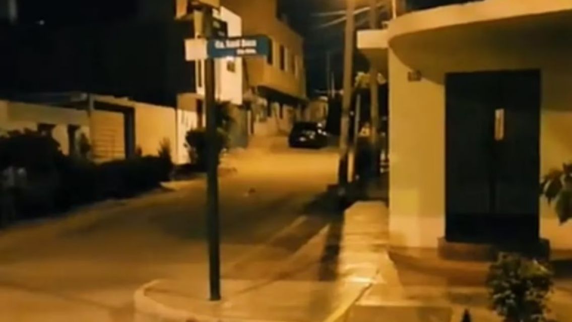 Volvía a su casa de noche, escuchó ruidos en la calle: "La Llorona" lo estaba siguiendo