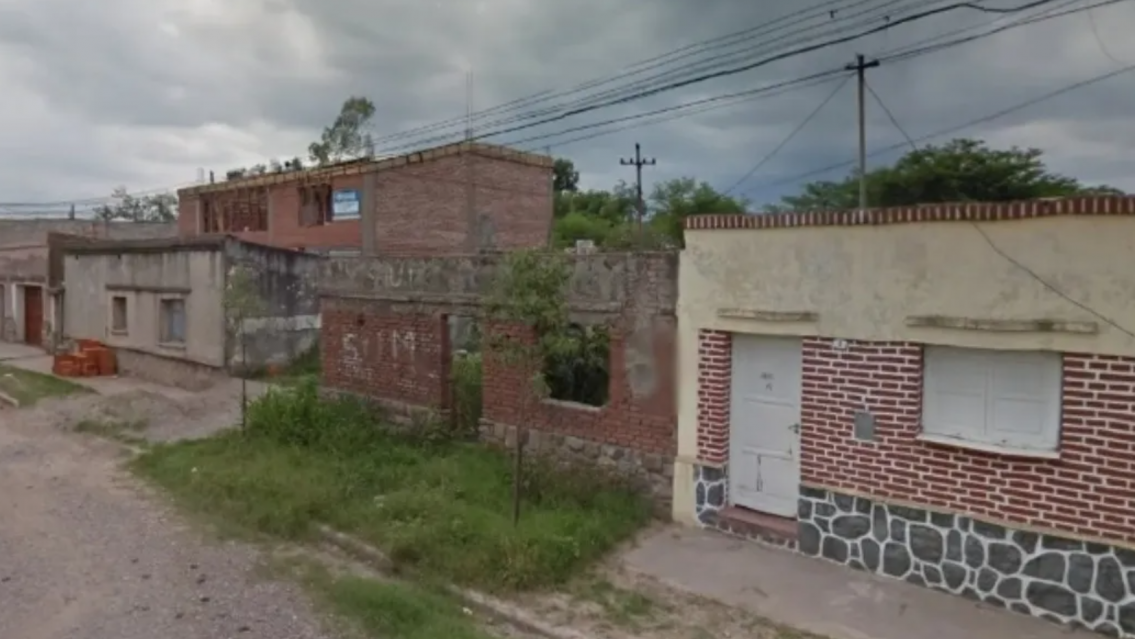 Vecinos de un barrio de Palpalá denuncian vivir entre los yuyos y las calles en mal estado