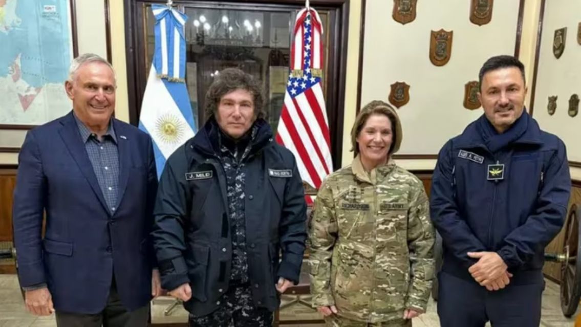 Los planes de Javier Milei sobre la Antártida y Tierra del Fuego generan malestar en Chile