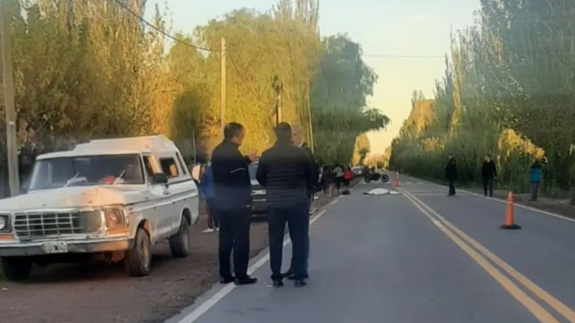 Atropellaron a 3 chicos a la entrada de la escuela: Muri� una nena de 10