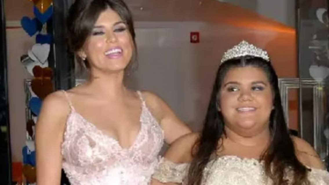 Sali� a la luz un escandaloso video de More Rial y Loly Antoniale en medio de su fiesta de 15: "Mal llevada"