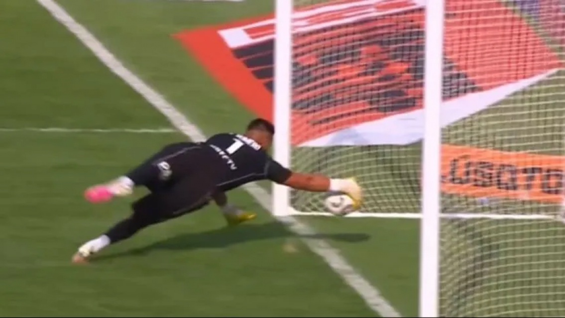 El VAR salv� a Boca de los penales, el Supercl�sico termin� 3 a 2 pero...