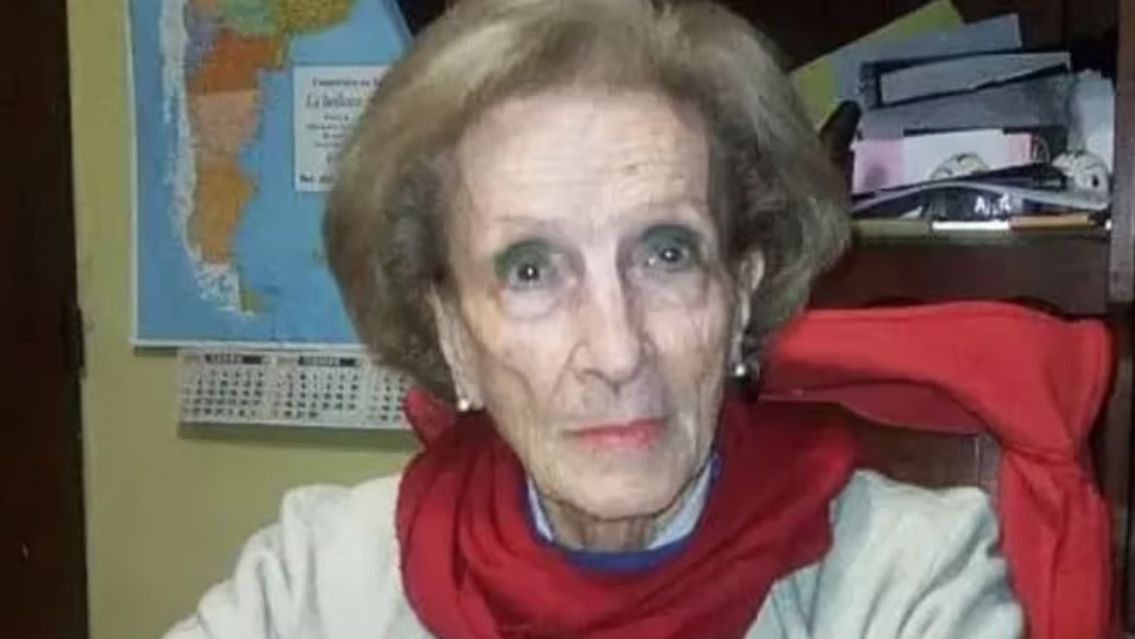 Tiene 100 años y acusa a su nuera y dos nietos de truchar una firma para sacarle una herencia