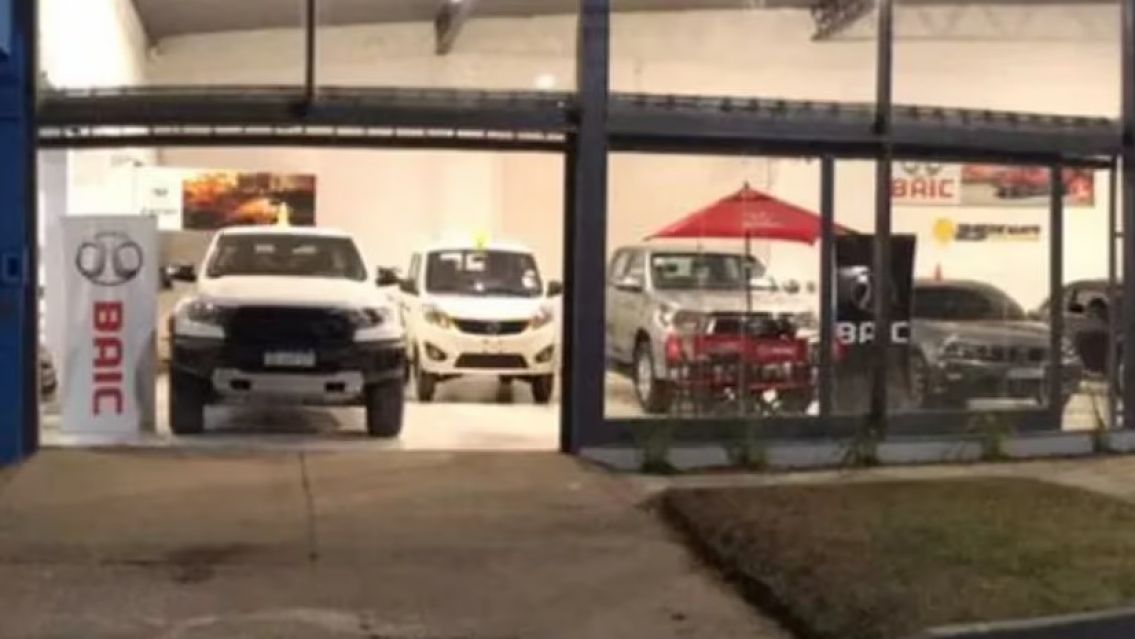 Murió el bebé que había sido abandonado por su madre en una concesionaria