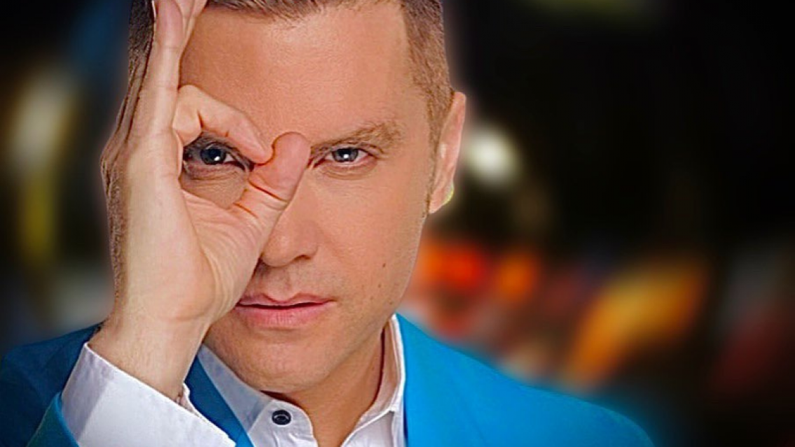 �Qui�n es la pareja de Santiago del Moro? Muchos creen que es...