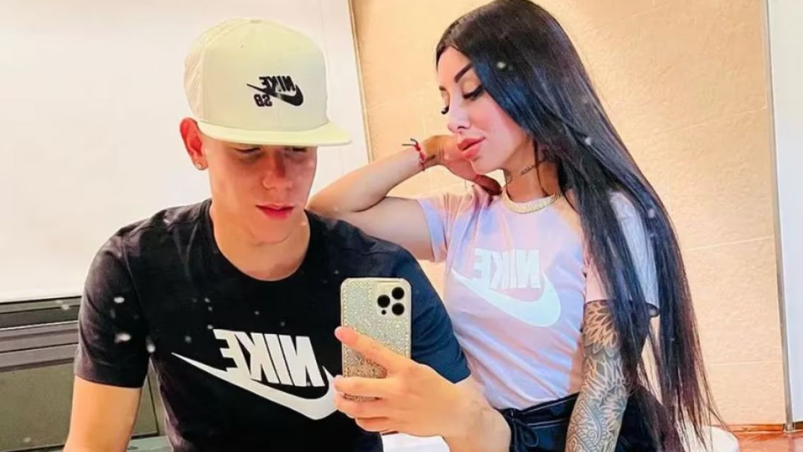La foto al borde de la censura de Tamara B�ez y su novio antes de tener sexo