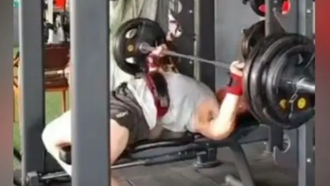 Hac�a "pecho" en el gimnasio, se estaba filmando y grab� su propia muerte