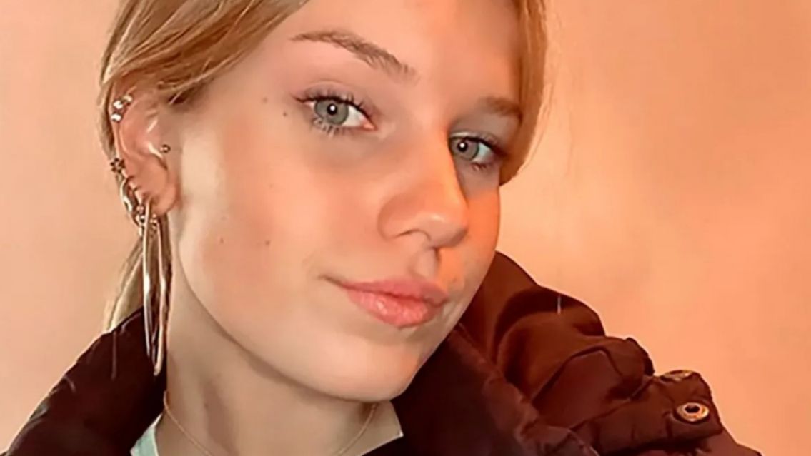 Se entregó la rubia que mató a motociclista y huyó: quedó detenida