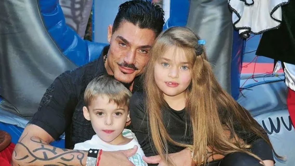 Reapareció Martita Fort en un boliche con un look igual a Luciana Salazar