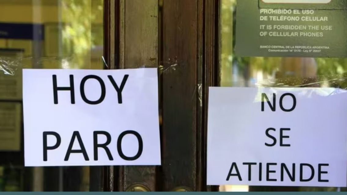 No habrá bancos este jueves 9 de mayo por el paro general: a qué servicios afecta