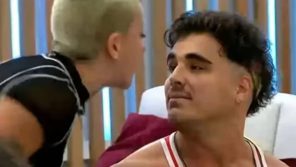 Mauro fue corriendo al confesionario tras la agresión de Furia: "¿Algo más?"