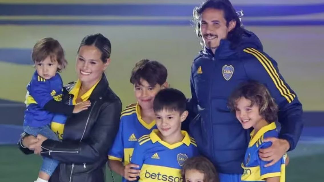 El gol del hijo de Edinson Cavani que enloqueció a los fans por el parecido con su papá