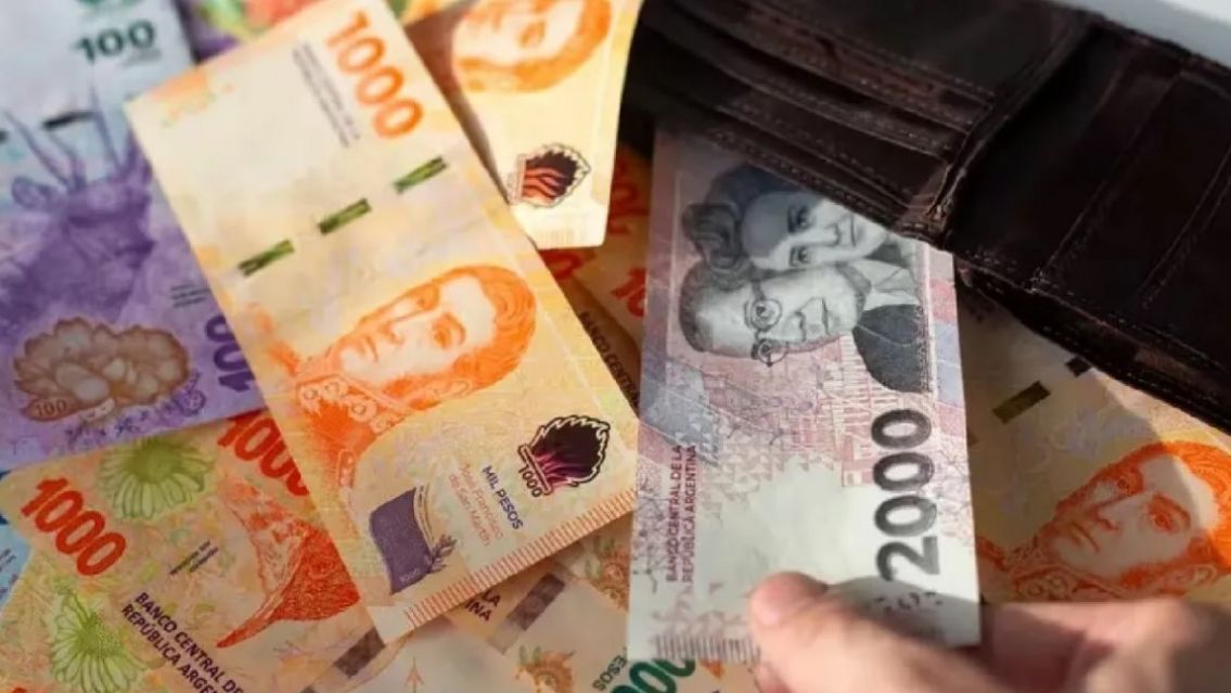 Anunciaron aumento de sueldo: conocé qué empleados pasarán a cobrar $852.000