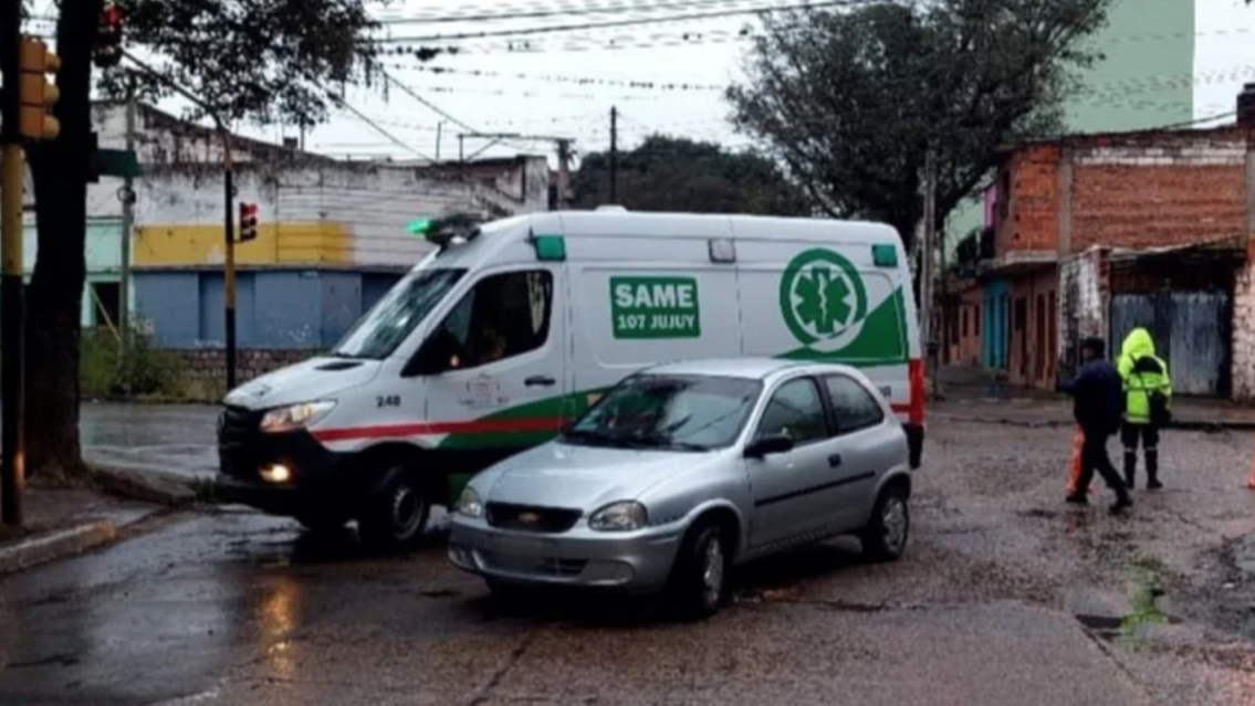 Abuelo cruzaba la calle y fue atropellado en barrio Cuyaya