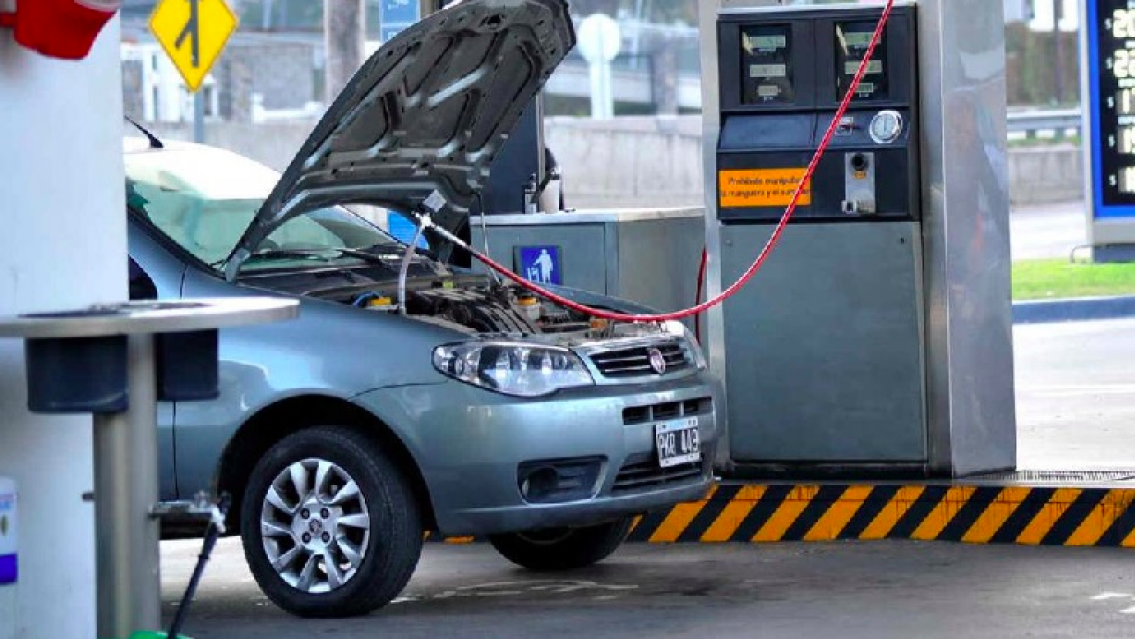 Ante la ola de frío, algunas estaciones de GNC suspendieron la venta: motivos