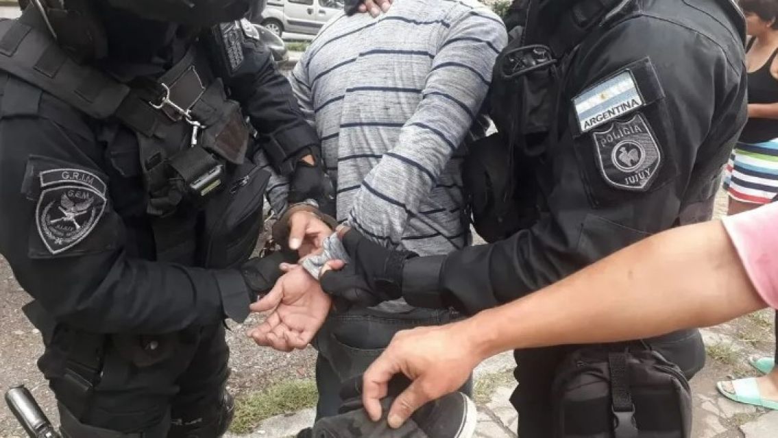 Piden la creaci�n de un Sindicato de Polic�as: "Evitar�a acuartelamientos"