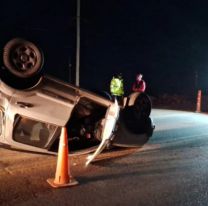 Brutal vuelco en la Ruta 9: Cortaron el tránsito a la altura del puente Los Alisos