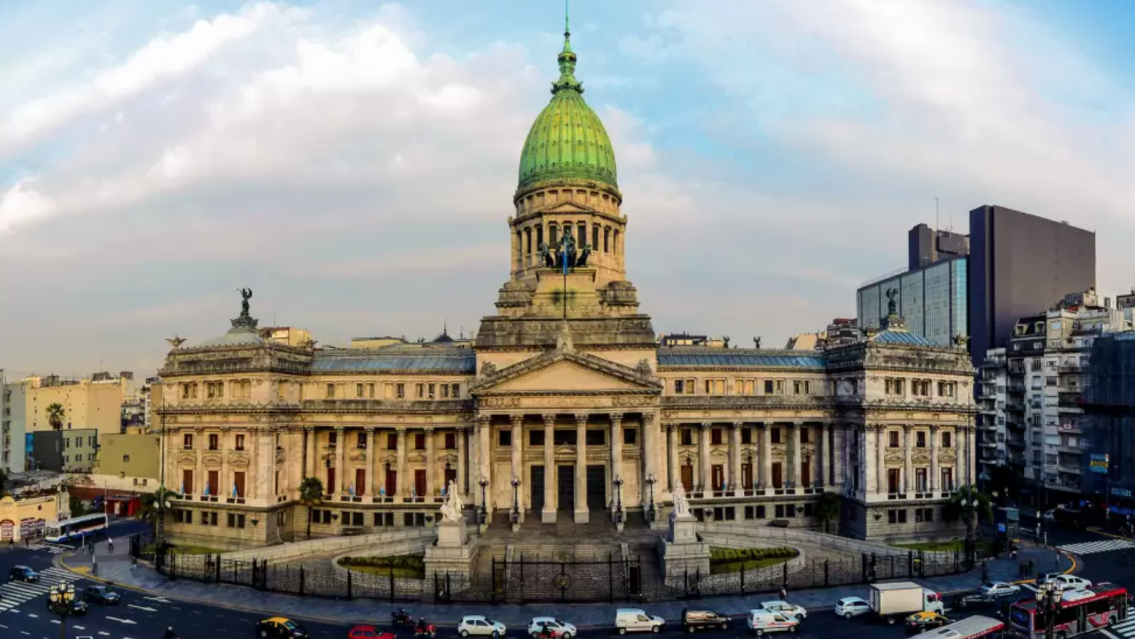 Intendentes de 18 provincias marcharán al Congreso para protestar por Subsidios al Transporte