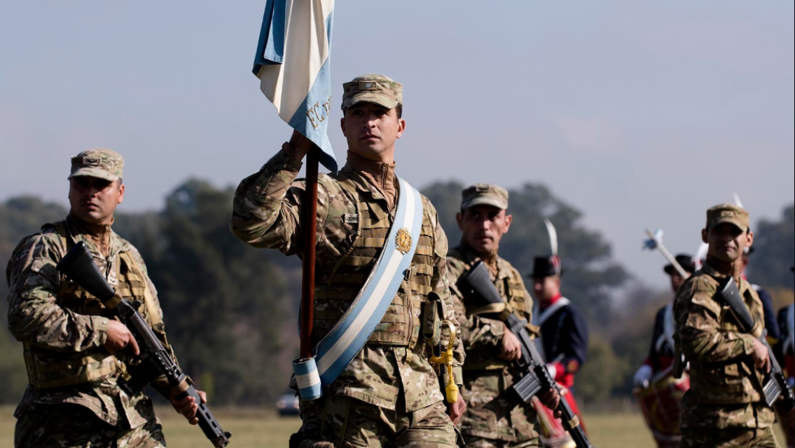 Cu�nto cobran de sueldo los soldados en junio 2024: rango por rango