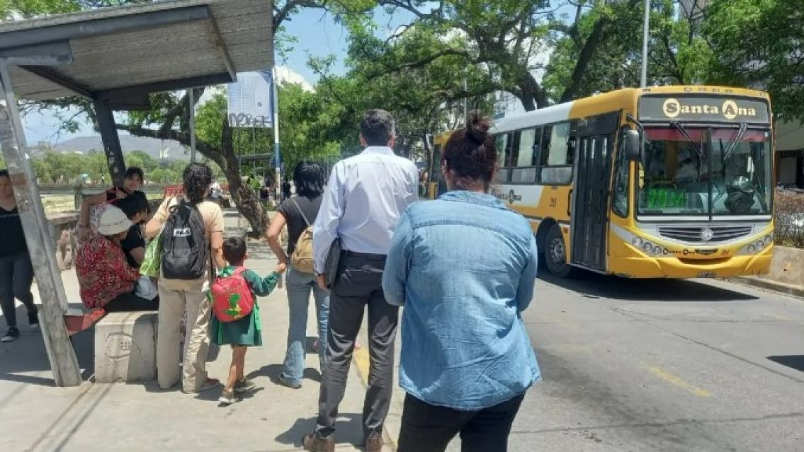 Se viene un fuerte aumento en el boleto de colectivos: Hace 2 meses no sub�a el boleto