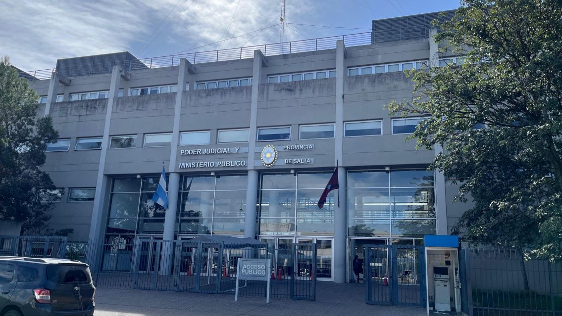 Condenaron a profe de folclore por ser el monstruo de una jovencita de 17 a�os