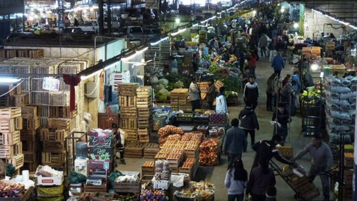 Una verdura se fue por las nubes: imposible encontrarla en la verdulería