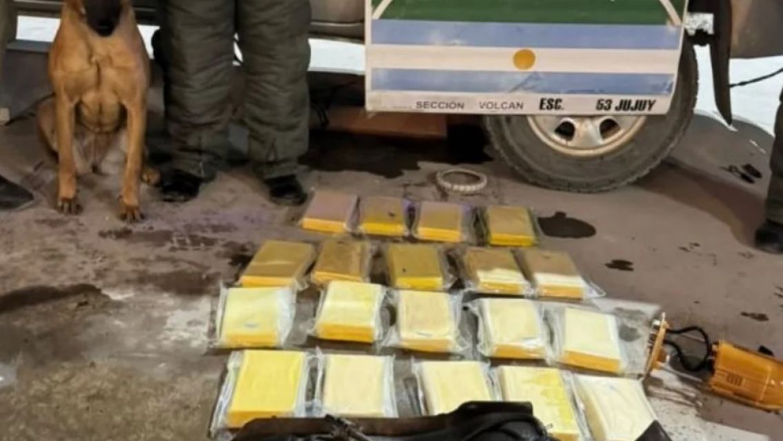 Secuestraron más de 20 kilos de cocaína de una camioneta