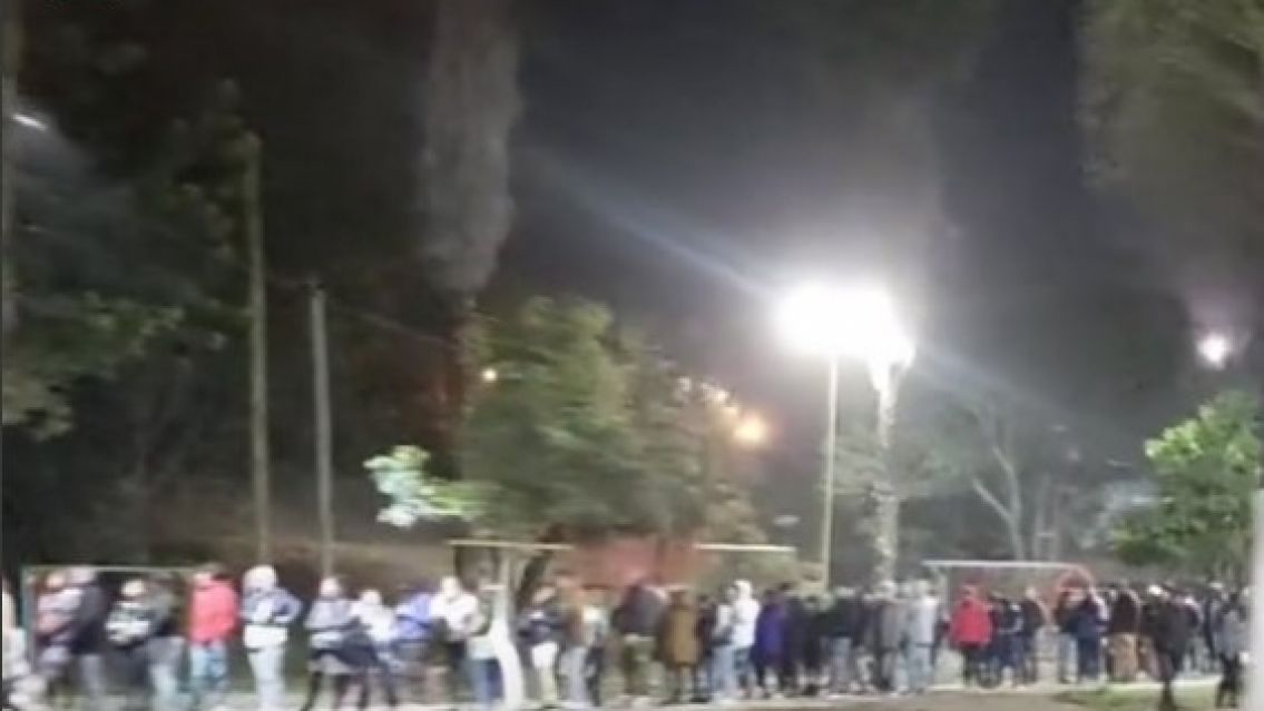 Indignación de jujeños por las filas en el show de Ke Personaje