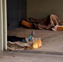 Cada vez más personas viven en las calles de Jujuy: hay familias enteras