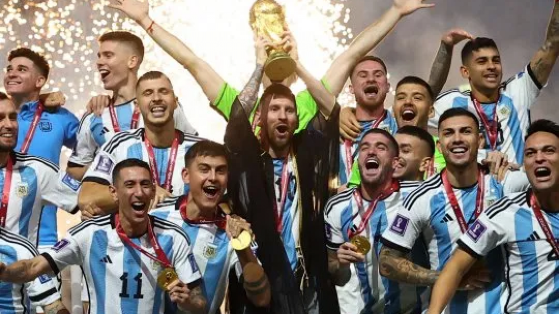 Campeón de la Selección Argentina volvió a engañar a su pareja