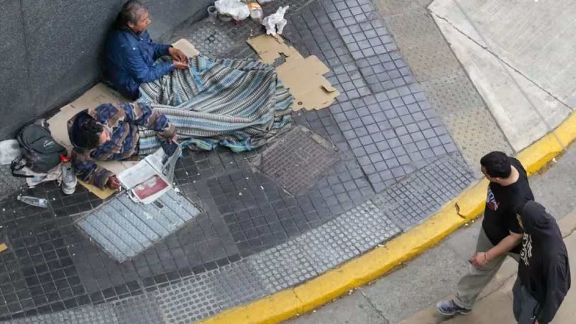 Informe alarmante: la pobreza en Argentina trepa al 55,5%, según un estudio de la UCA