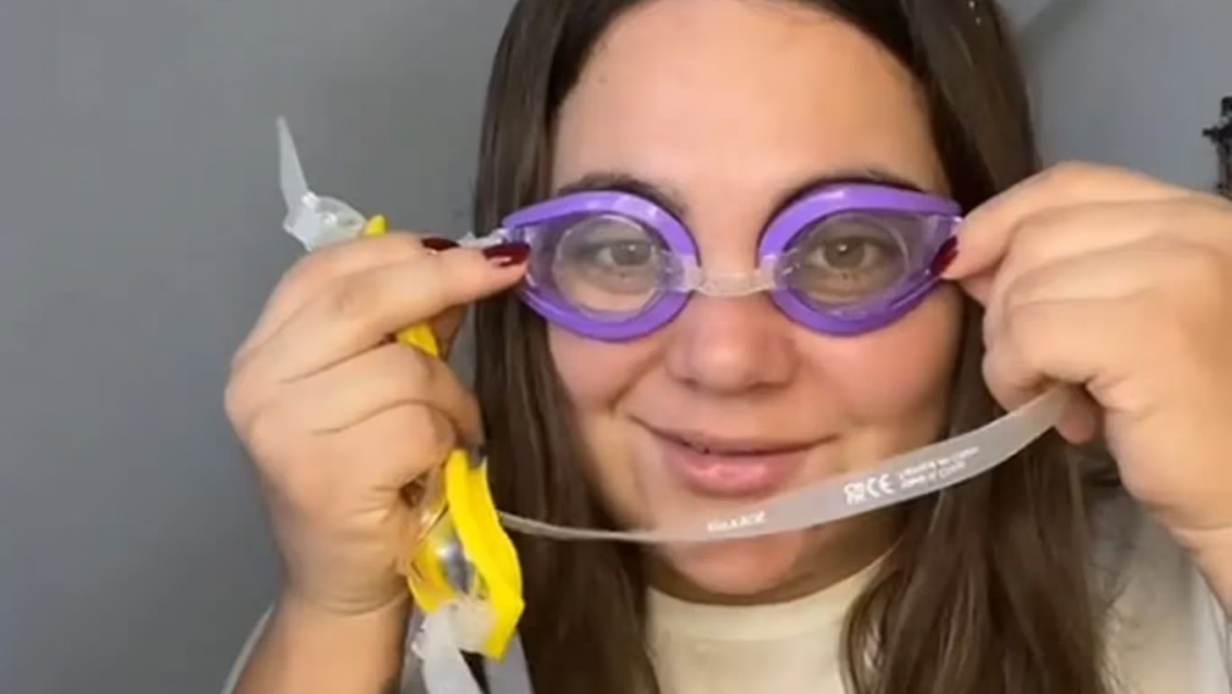 Le agarró dolor de oído después de meterse al agua, fue al médico y le dieron el peor diagnóstico