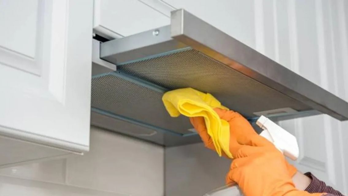 El truco para limpiar el extractor de la cocina: s�per sencillo y efectivo