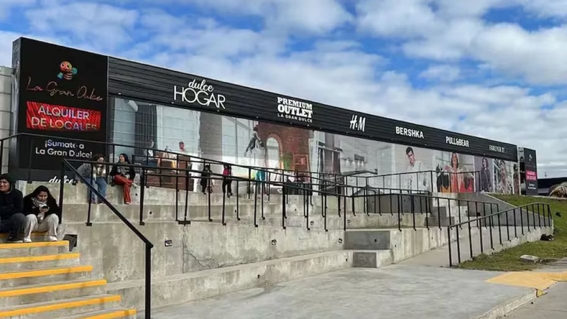 La feria que es furor porque es más barata que la salada: Venden cosas originales