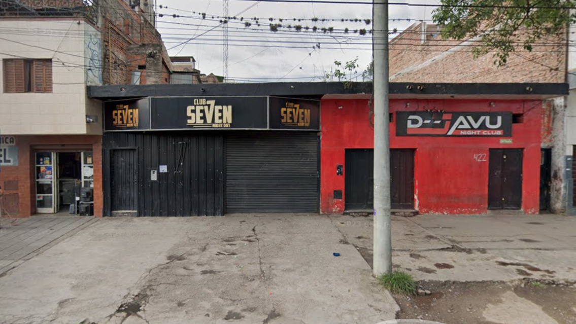 Denuncian un brutal ataque homofóbico en un pub de Jujuy : "Nos sacaron porque nos besamos"