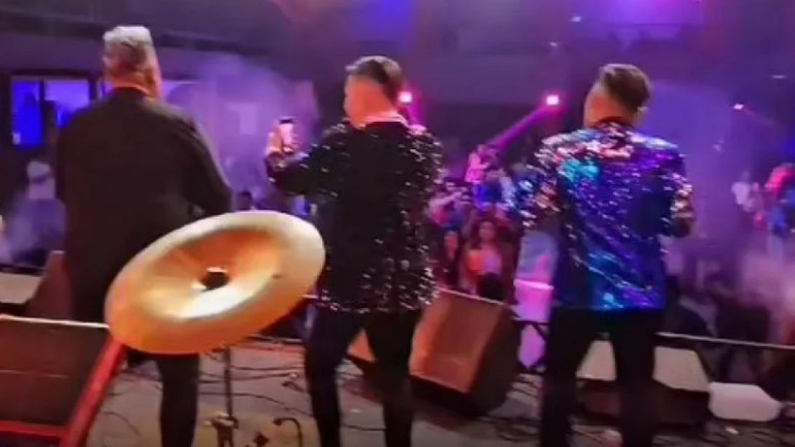 Reconocido cantante perdió la voz: podría no volver a cantar