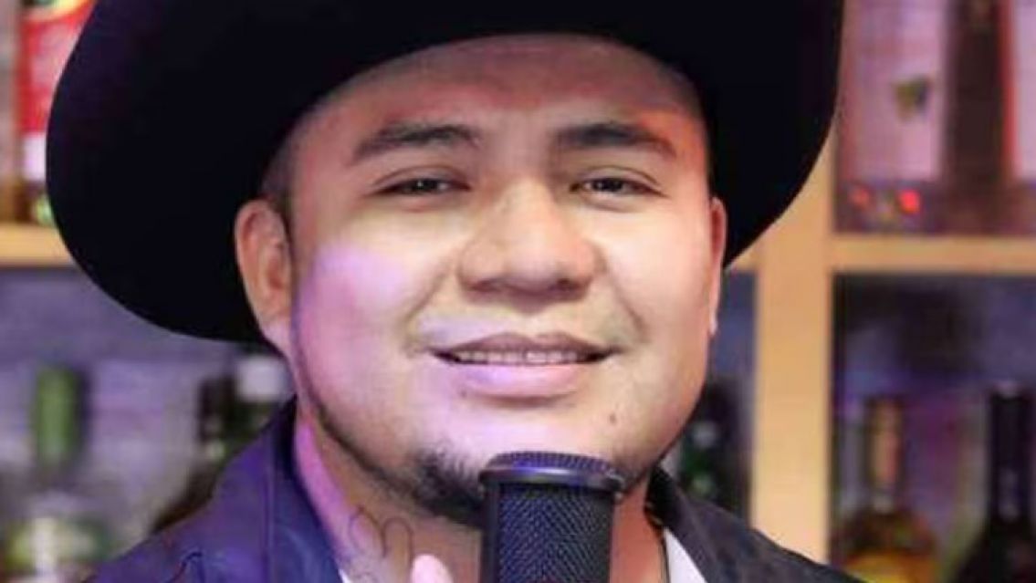 Murió uno de los cantantes más queridos mientras hacía un vivo para Tik Tok