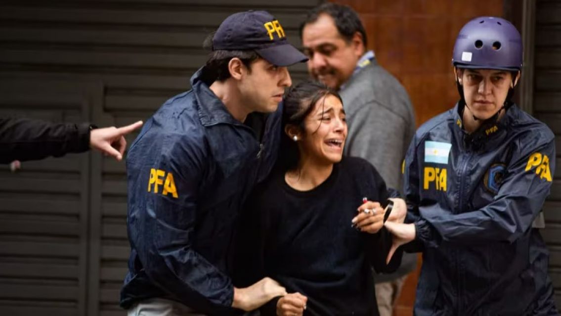 Ya son 20 los detenidos por los incidentes fuera del Congreso 