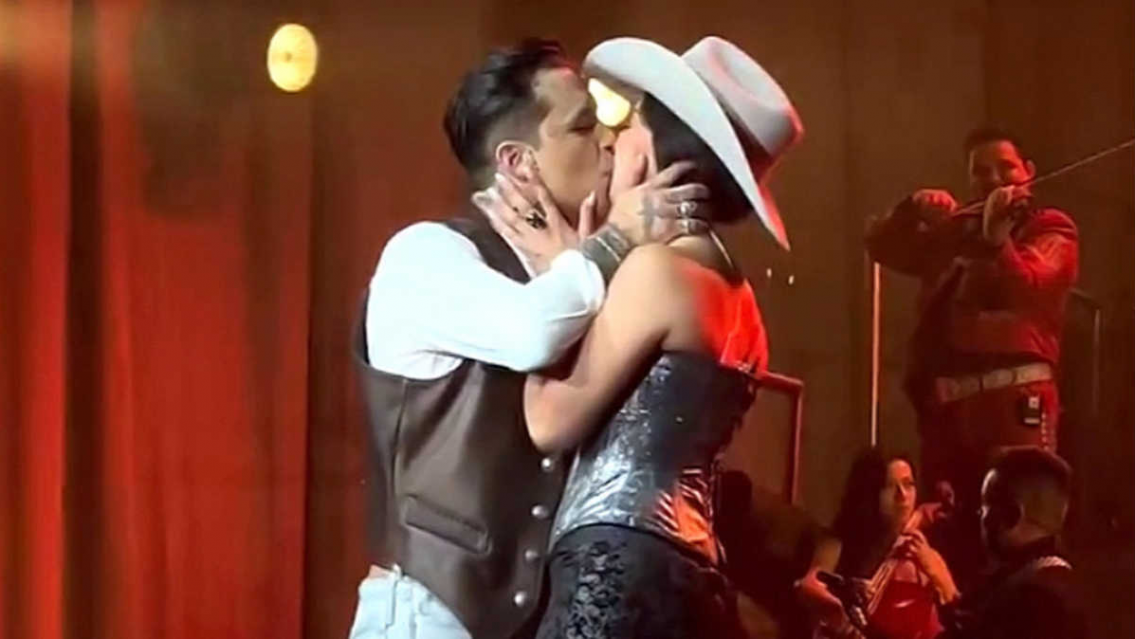 "Cancelado", Christian Nodal recibe puros mensajes negativos en sus redes sociales