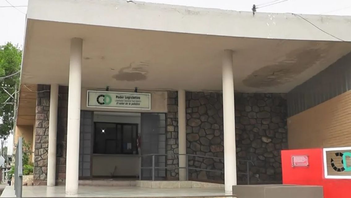 Bronca en Libertador: concejales aumentaron los sueldos de los funcionarios municipales