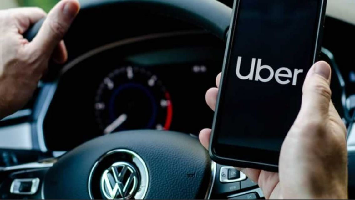 Simul� ser pasajero de una aplicaci�n de viajes y quiso asaltar al chofer