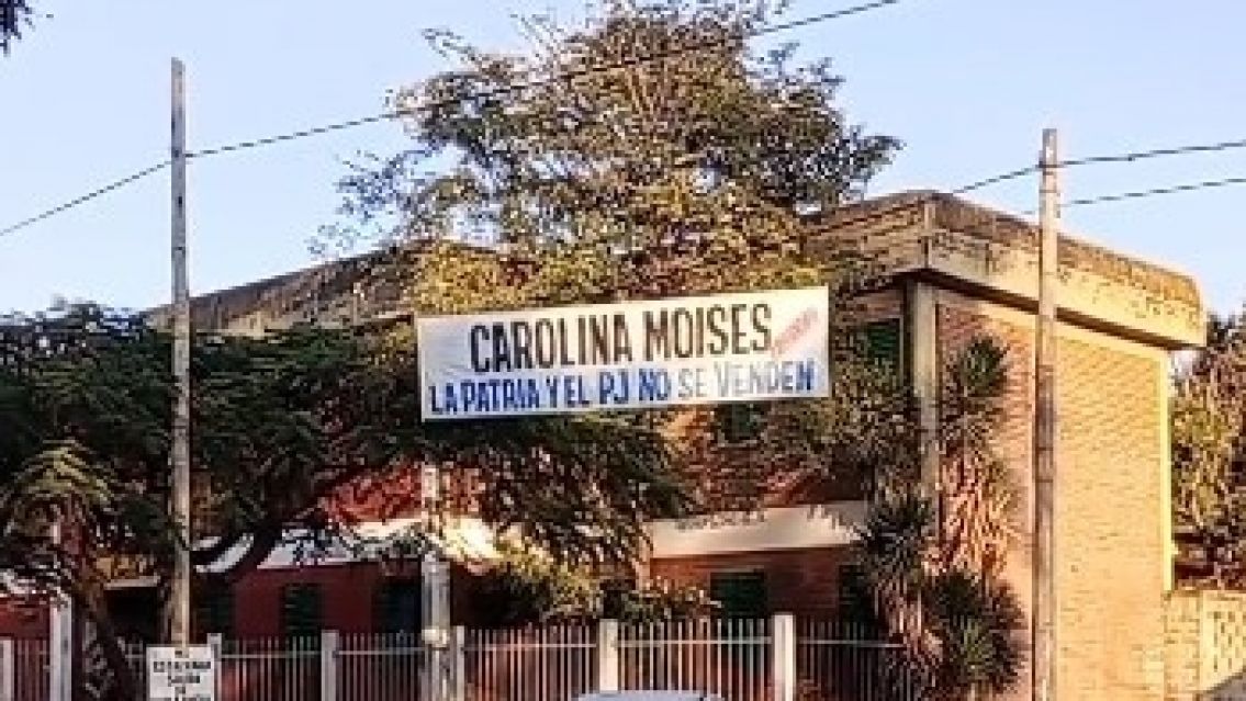 "Carolina Mois�s traidora": As� recibieron a la senadora en San Pedro