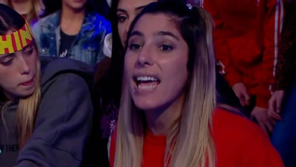 Catalina de Gran Hermano termin� con el auto destruido y culpa a los fans de Furia