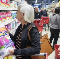 Las ventas en supermercados cayeron 17,6% y acumulan seis meses consecutivos en baja